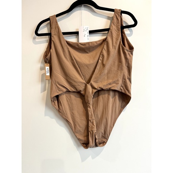 #71 Fits Everybody - Scoop Neck Bodysuit - Picture 2 of 4